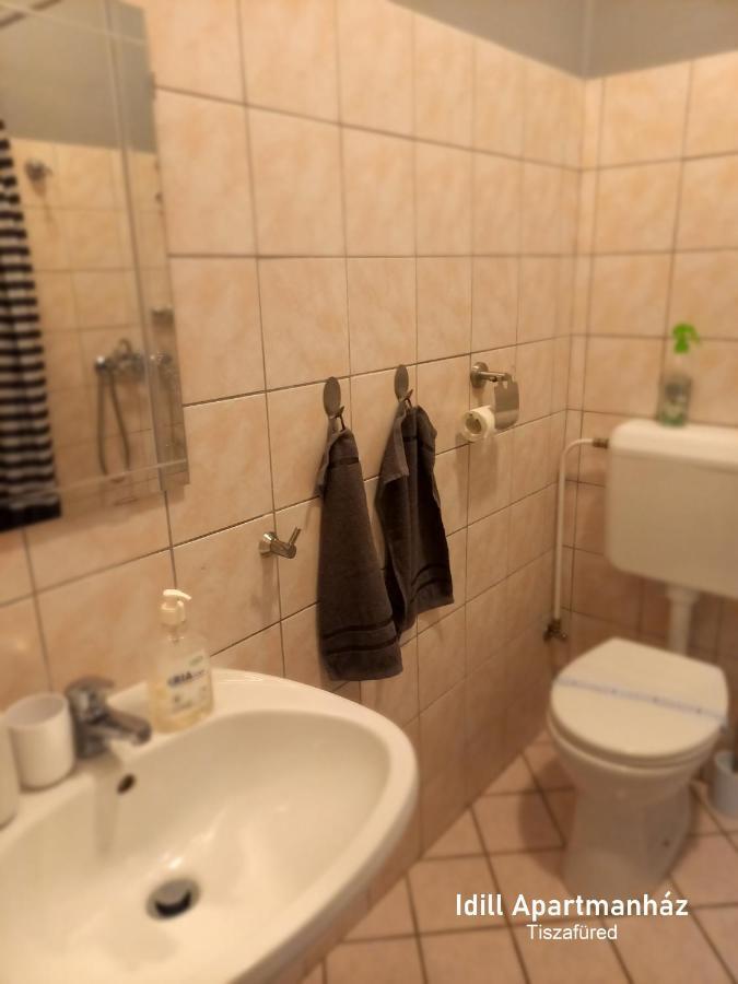Idill Apartmanház B&B Tiszafüred Esterno foto