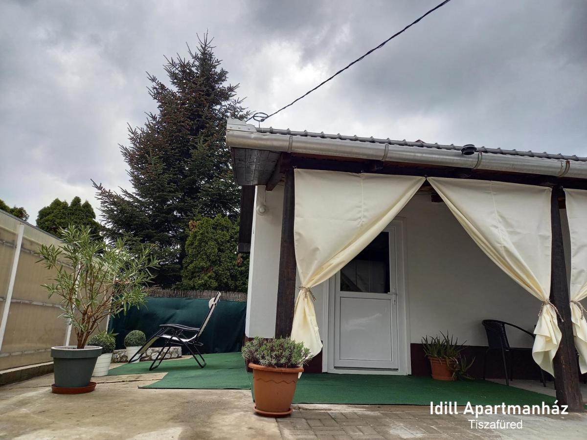 Idill Apartmanház B&B Tiszafüred Esterno foto