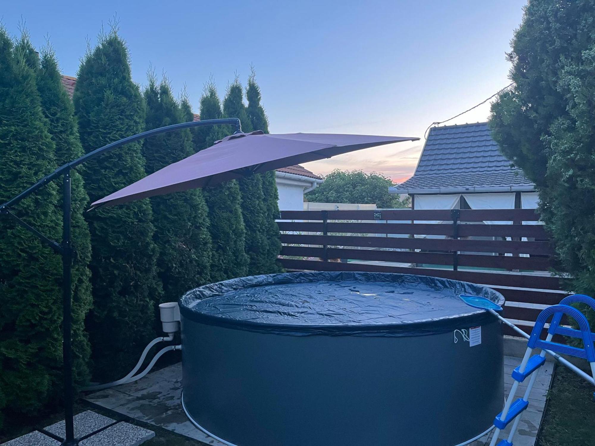 Idill Apartmanház B&B Tiszafüred Esterno foto