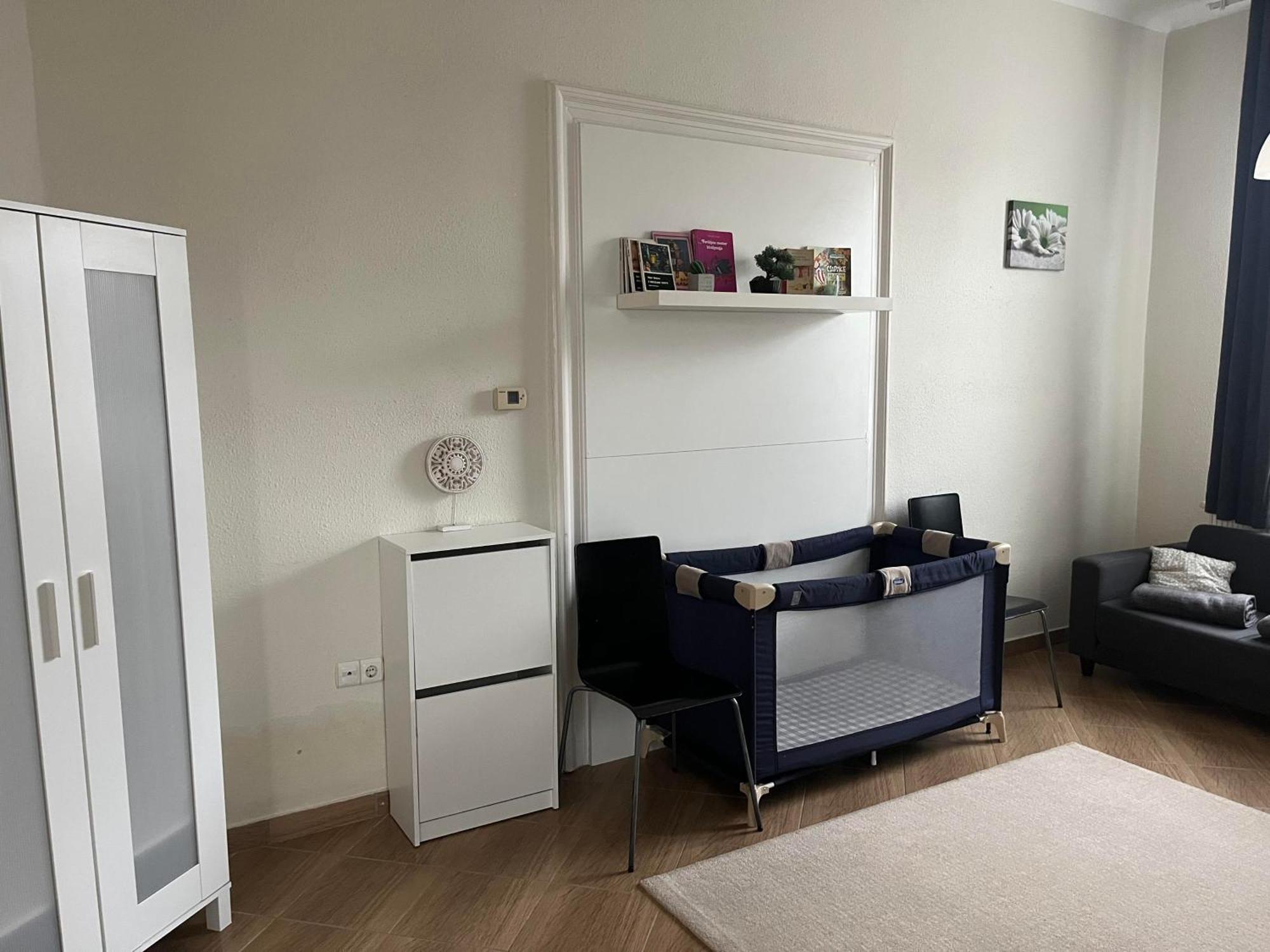 Idill Apartmanház B&B Tiszafüred Esterno foto