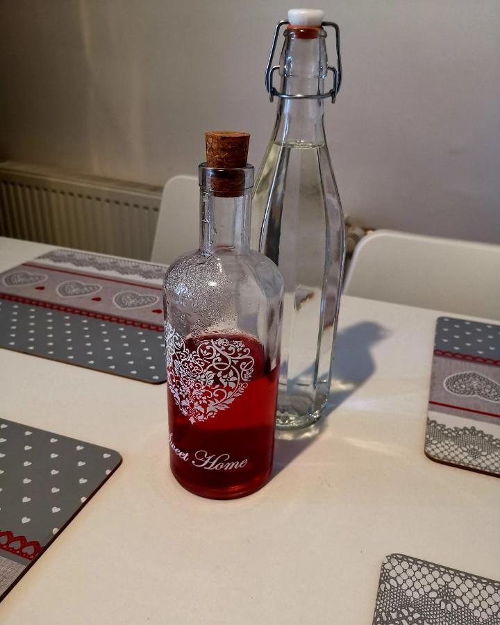 Idill Apartmanház B&B Tiszafüred Esterno foto